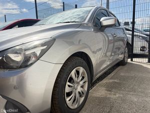 MAZDA DEMIO 1.3 AUTO *FR\REAR PARKING SENSORS* - Image 4