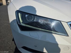 Skoda Superb 2.0TDI SE L EXECUTIVE TDI DSG, COST € - Image 4