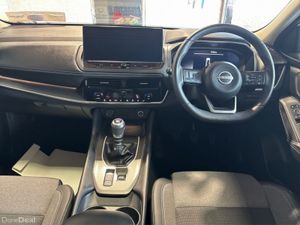 Nissan Qashqai 1.3 PET MILD HYBRID SV PREMIUM  **€ - Image 4
