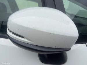 2016 HONDA FIT 1.5I HYBRID A/T NCT TAX - Image 4