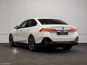 2024 BMW i5 eDrive40 M-Sport - Image 4