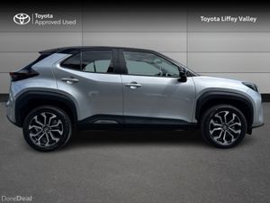 Toyota Yaris Cross YARIS CROSS LUNA SPORT - Image 3