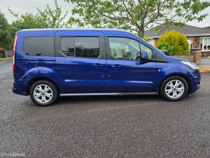 Ford Tourneo Connect wheel chair accessible - Image 4