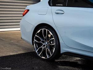 BMW 3-Series 330E M SPORT - Image 4