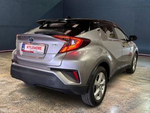 Toyota C-HR 1.8 HYBRID AUTOMATIC - S LED PACKAGE - - Image 3