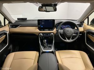 Toyota RAV4 Platinum 2.5 Hybrid - Reversing Camera - Image 4