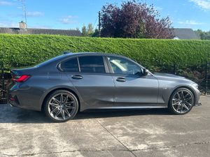 22 BMW  330e Sport Pro 1owner €27250 inc Vrt - Image 4