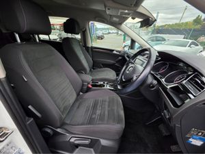 Volkswagen Touran HIGHLINE  1.4 TSI AUTOMATIC - CA - Image 3
