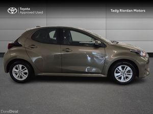 Toyota Yaris 1.0 LUNA - Image 3