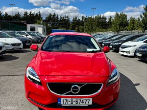 VOLVO V40 2017 2.0, DIESEL D4 - Image 2