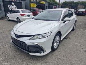 2021 Toyota Camry 2.5L Hybrid Low  Miles Fresh NCT - Image 2