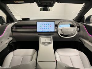 XPeng G6 Standard Range RWD - Panoramic Glass Roof - Image 4
