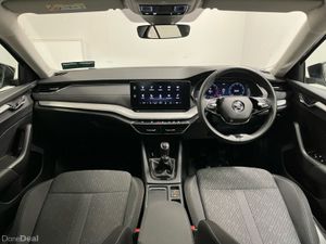 Skoda Octavia Style 1.5TSI 150BHP - UPGRADED 19 IN - Image 4