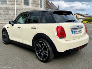2015 Mini Cooper 1.5 PETROL 5 DOOR - Image 4