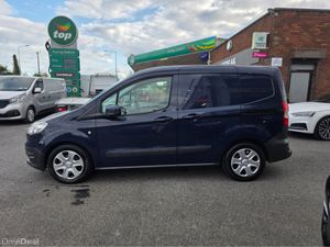 Ford Transit Courier TREND 75PS 3DR VAN - Image 2