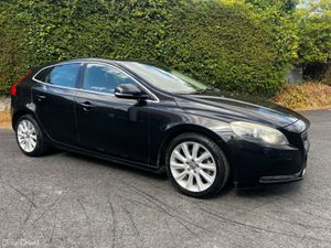 Volvo V40 1.6 AUTOMATIC LEATHER - Image 3