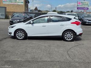 Ford Focus 1.5 TDCi TITANIUM - Image 3