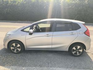 Honda Fit Petrol Hybrid 1.5 - Image 4