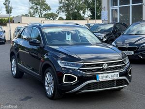 242 VW T-ROC STYLE 1.5 PETROL AUTOMATIC 150BHP - Image 4