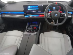 BMW M5 Touring - Image 4