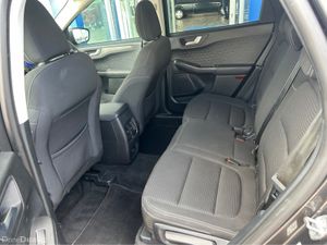 Ford Kuga TITANIUM 1.5 TD 120 S6.2 M6 F 4DR - Image 2