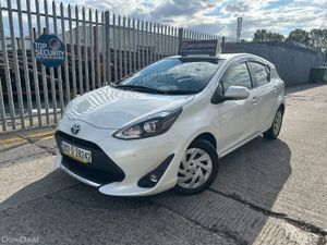 2020 Toyota Aqua | White - Image 2