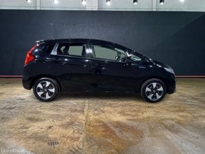 Honda Fit HYBRID 1.5 AUTOMATIC - Image 2