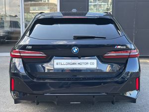 BMW i5 M60 Touring xDrive M-Sport Pro Auto EV - Image 3