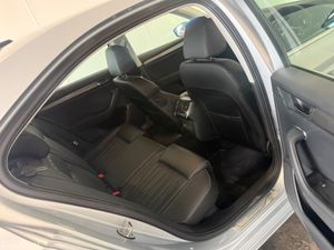Skoda Superb STYLE 2.0 TDI 150HP DSG 5DR AUTO - Image 4