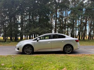 Toyota Avensis 2018 Diesel Low KM - Image 4