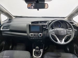 Honda Jazz Hatchback SE - Image 4