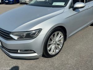 Volkswagen Passat 2018 - Image 2