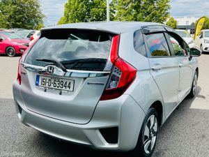 Honda Fit 2015  1.5 Hybrid Automatic 42.7 k miles - Image 3