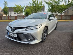 Toyota Camry 2.5 hybrid ( NCT and TAX ) - Image 2