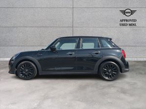 Mini Cooper 5-Door Cooper Classic - Image 4