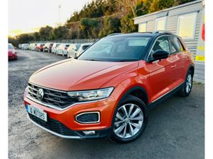 Volkswagen T-Roc 2.0 TDI Style with Design Package - Image 3