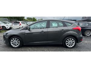 Ford Focus TITANIUM 1.0 125PS - 6 Months RoadTax ( - Image 3