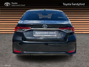 Toyota Corolla LUNA SPORT SALOON // HEATED SEATS / - Image 4