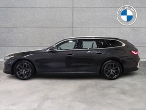 BMW i5 eDrive40 Sport Edition Touring - Image 4