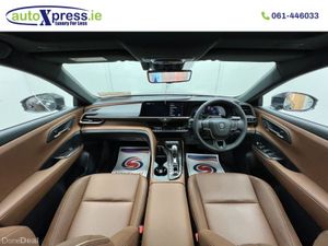 Toyota Crown NEW 4WD ESTATE, Hybrid, - Image 2