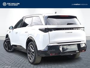 Peugeot 5008 EV 73kwh 210hp GT - Image 2