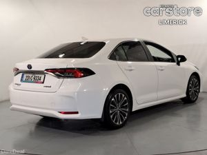 Toyota Corolla 1.8 Hybrid Luna Sport Saloon - Image 3