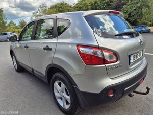 Lovely Nissan Qashqai 2013 4 WHEEL DRIVE - Image 4