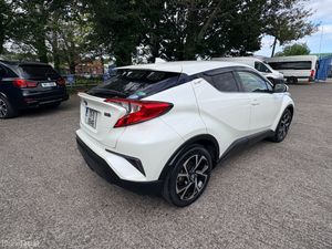 Toyota C-HR 1.8 Hybrid Petrol 2017 - Image 4