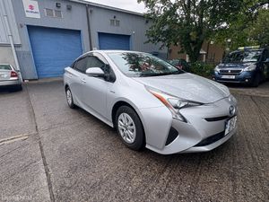 Toyota Prius 1.8 Hybrid Petrol 2016 - Image 3