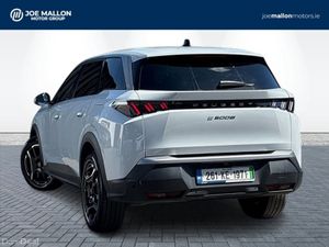 Peugeot 5008 B EV 73kwh 210hp Allure ** Amazing Va - Image 3