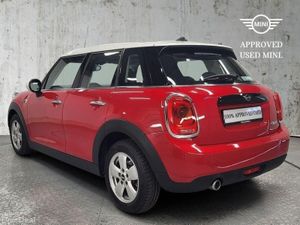 Mini Cooper 5-Door Cooper Classic - Image 2