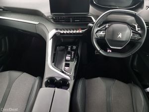 Peugeot 3008 HYBRID2 180bhp PHEV Allure - Image 4