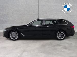 BMW 5-Series 530e SE Touring - Image 4