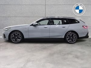 BMW 5-Series 530e M Sport Touring - Image 4